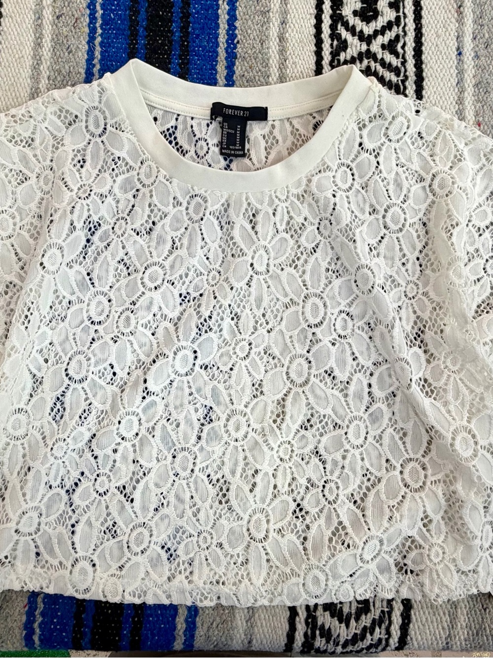 Forever 21 White Floral Lace Short Sleeve Top